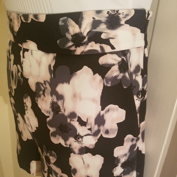 EXPRESS High waist Shorts🌺 - Picture 3 of 7